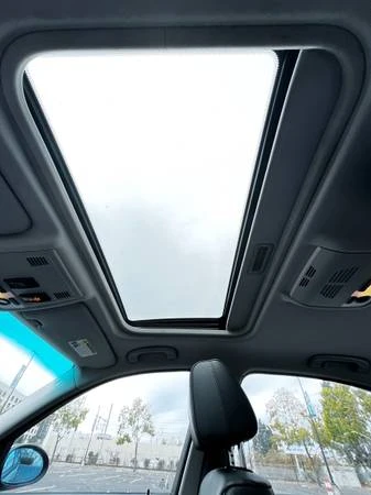 2006 BMW E90 3 Series Sedan - Image 11 of 15
