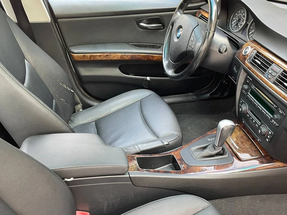 2006 BMW E90 3 Series Sedan - Image 2 of 10