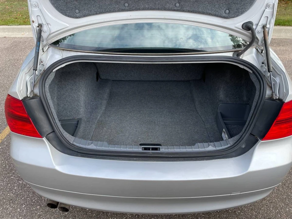 2006 BMW E90 3 Series Sedan - Image 10 of 10