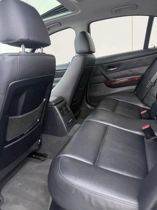2006 BMW E90 3 Series Sedan - Image 10 of 11