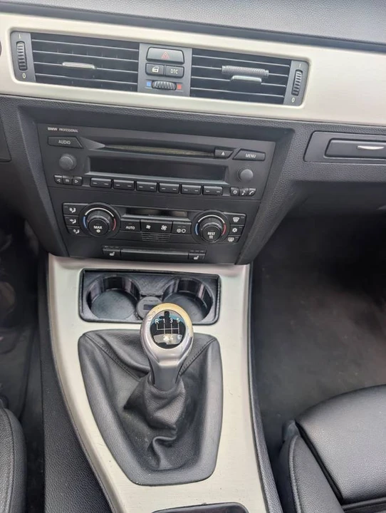 2006 BMW E90 3 Series Sedan - Image 13 of 17