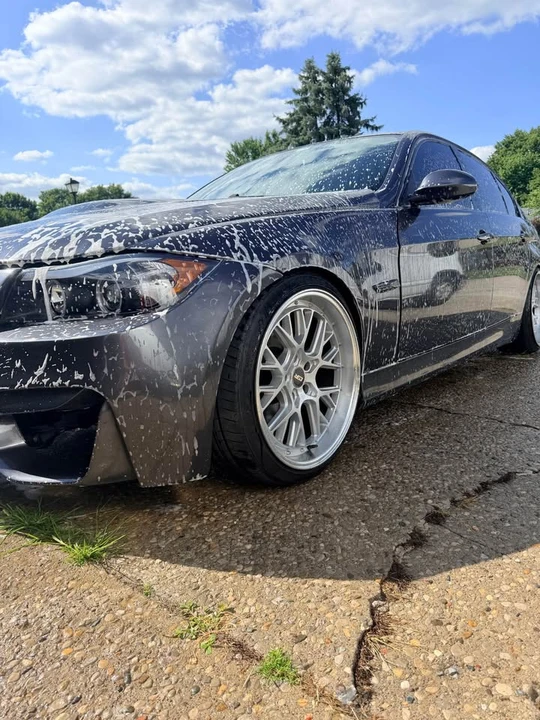 2006 BMW E90 3 Series Sedan - Image 2 of 8