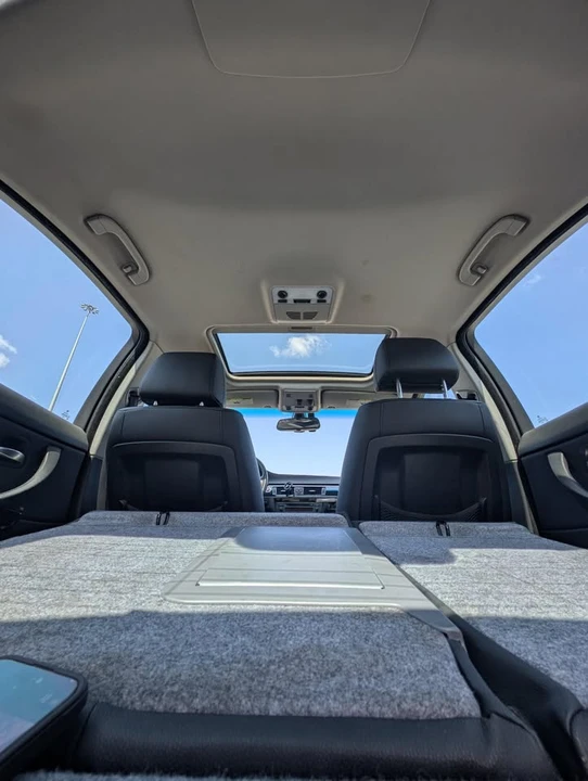 2006 BMW E90 3 Series Sedan - Image 9 of 10