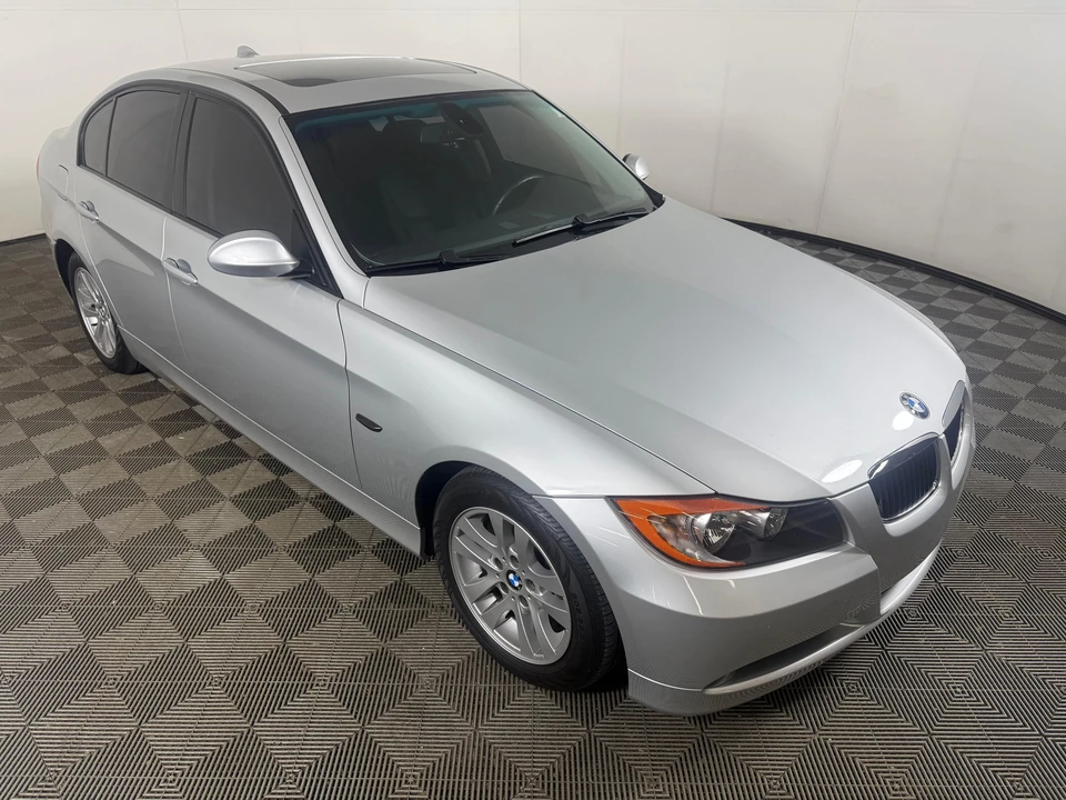 2006 BMW E90 3 Series Sedan - Image 15 of 31