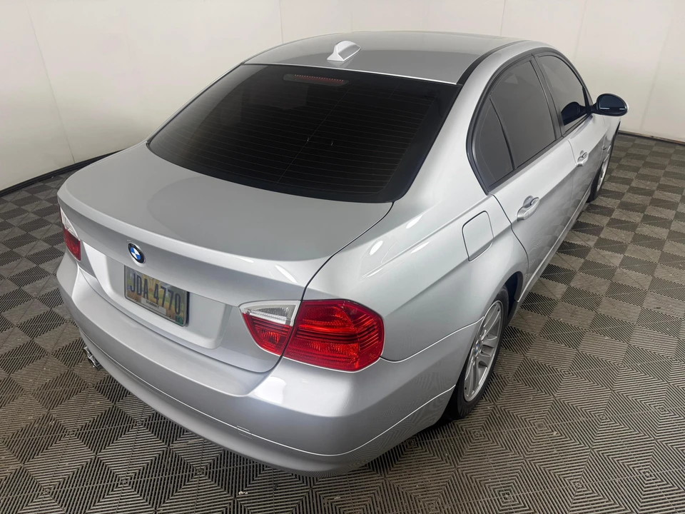 2006 BMW E90 3 Series Sedan - Image 12 of 31