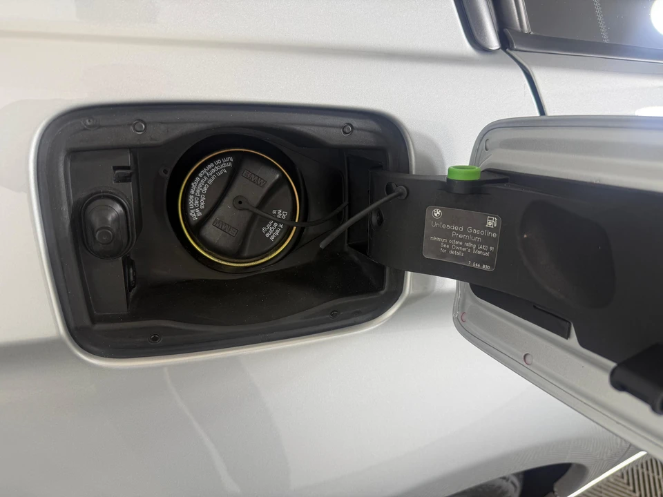 2006 BMW E90 3 Series Sedan - Image 23 of 31