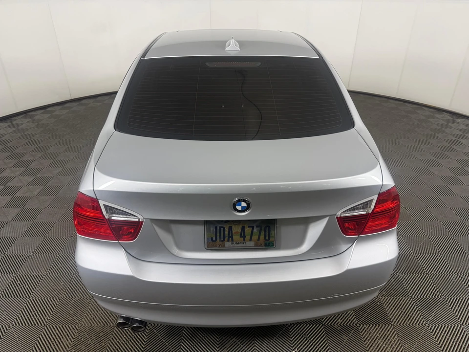 2006 BMW E90 3 Series Sedan - Image 11 of 31