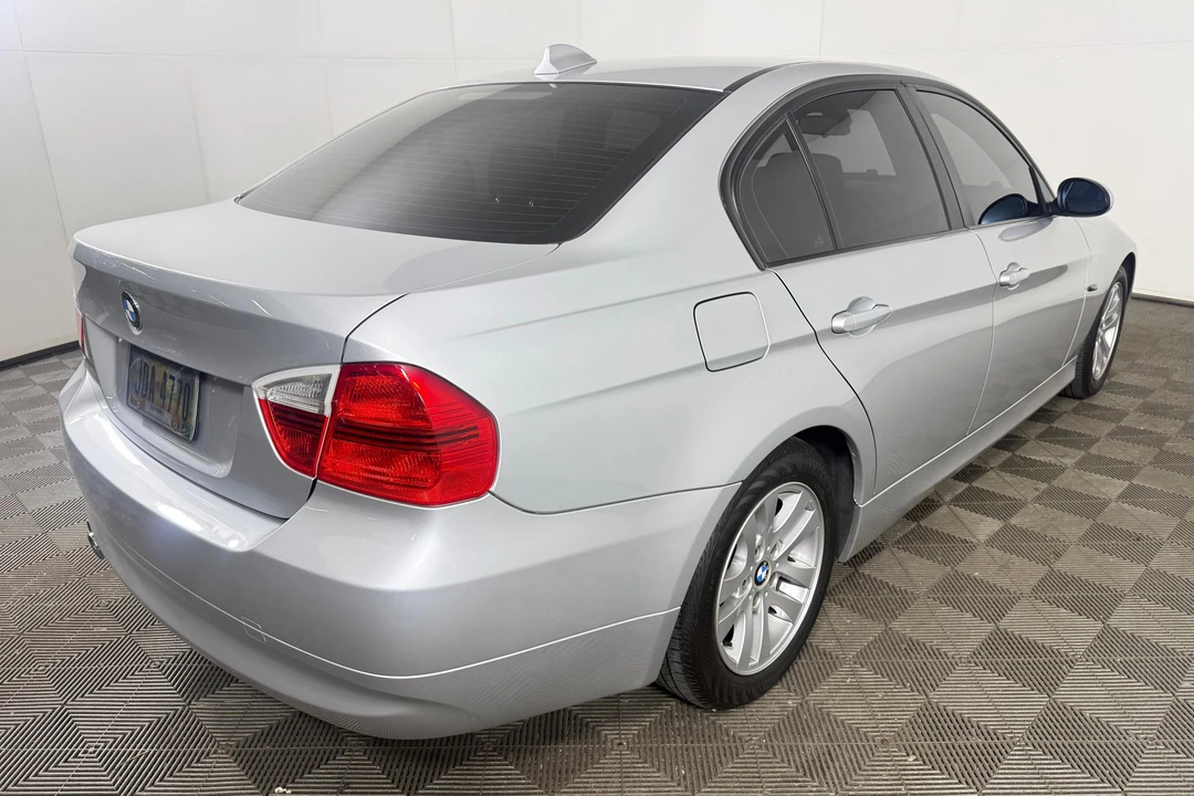 2006 BMW E90 3 Series Sedan - Image 4 of 31