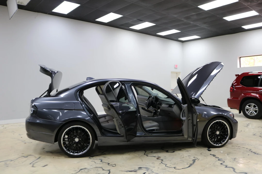 2006 BMW E90 3 Series Sedan - Image 18 of 31
