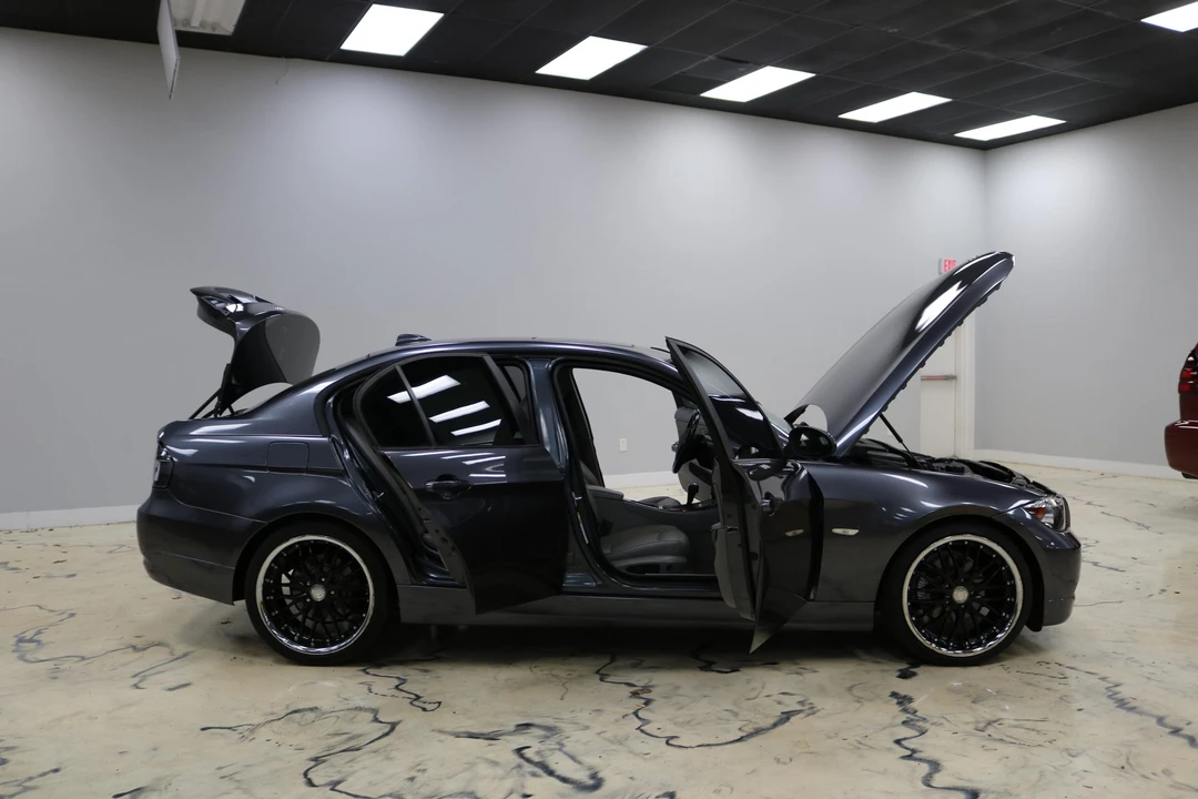 2006 BMW E90 3 Series Sedan - Image 19 of 31