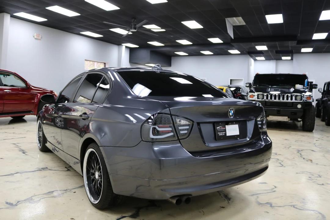 2006 BMW E90 3 Series Sedan - Image 14 of 31