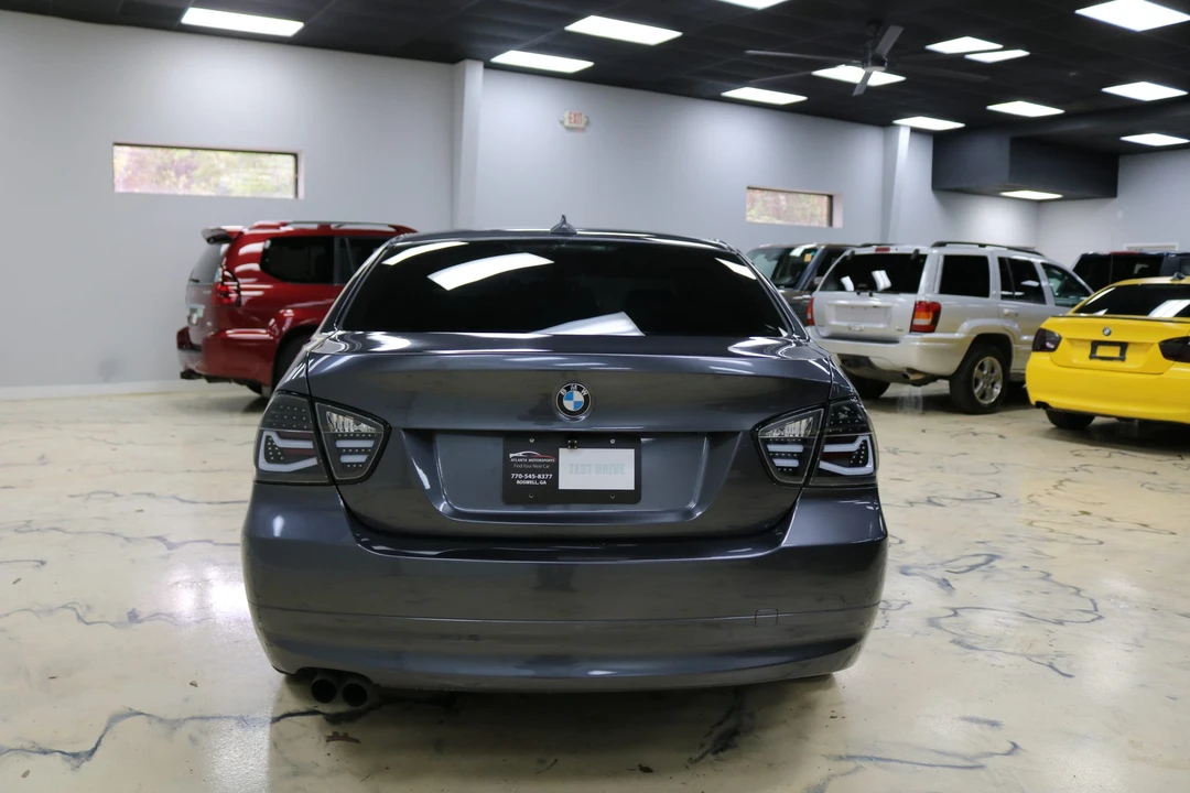 2006 BMW E90 3 Series Sedan - Image 13 of 31