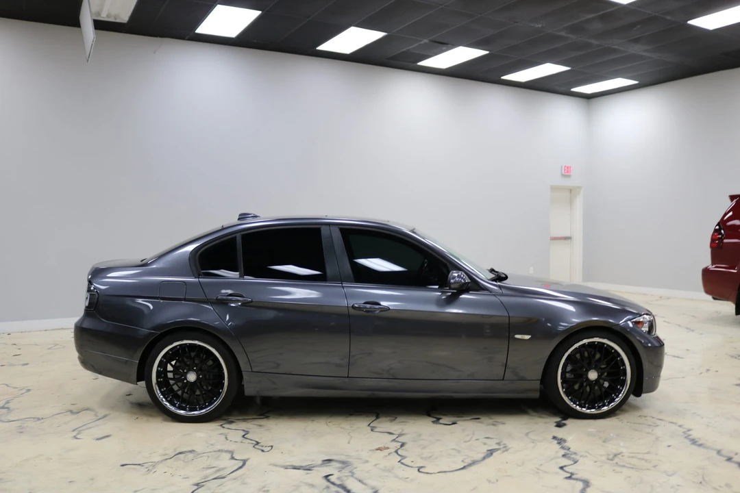 2006 BMW E90 3 Series Sedan - Image 10 of 31