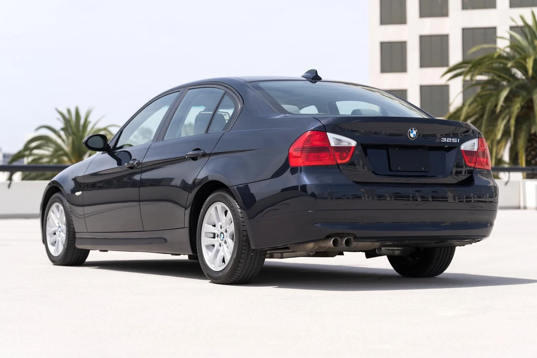 2006 BMW E90 3 Series Sedan - Image 15 of 31