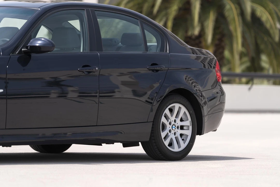 2006 BMW E90 3 Series Sedan - Image 19 of 31