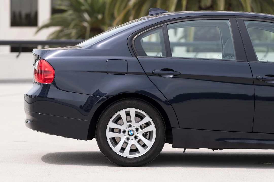 2006 BMW E90 3 Series Sedan - Image 23 of 31