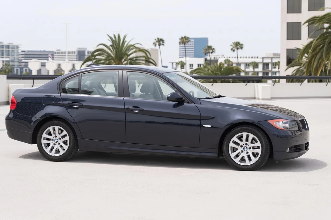 2006 BMW E90 3 Series Sedan - Image 10 of 31