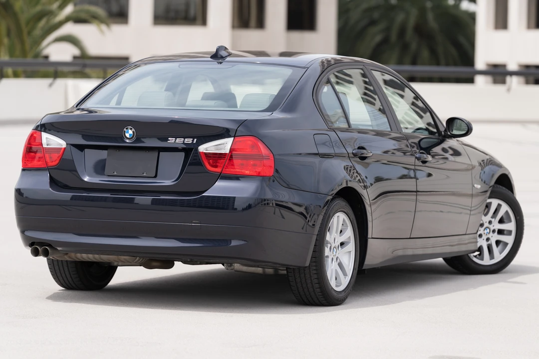 2006 BMW E90 3 Series Sedan - Image 12 of 31