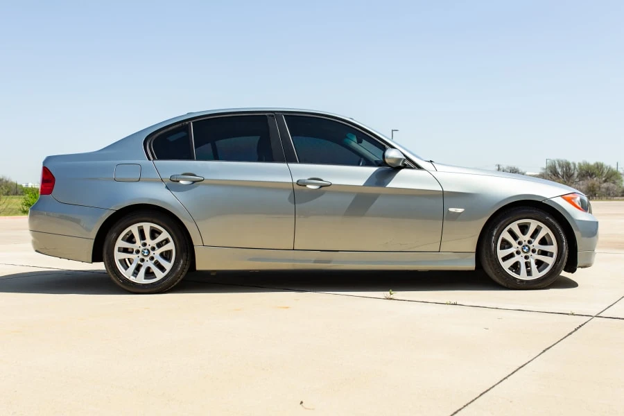 2006 BMW E90 3 Series Sedan - Image 2 of 25