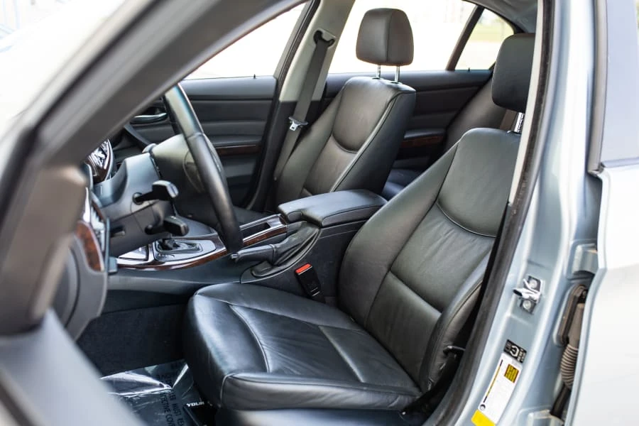 2006 BMW E90 3 Series Sedan - Image 9 of 25