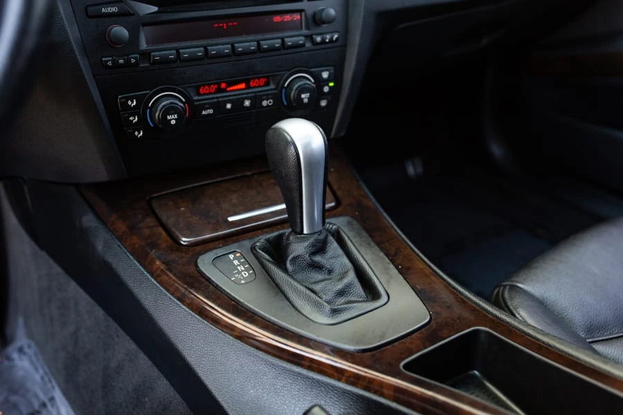 2006 BMW E90 3 Series Sedan - Image 23 of 25