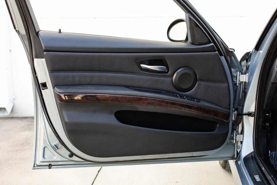 2006 BMW E90 3 Series Sedan - Image 14 of 25