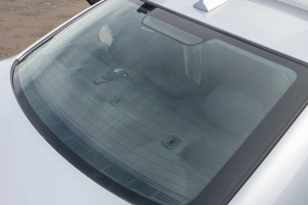 2006 BMW E90 3 Series Sedan - Image 24 of 31