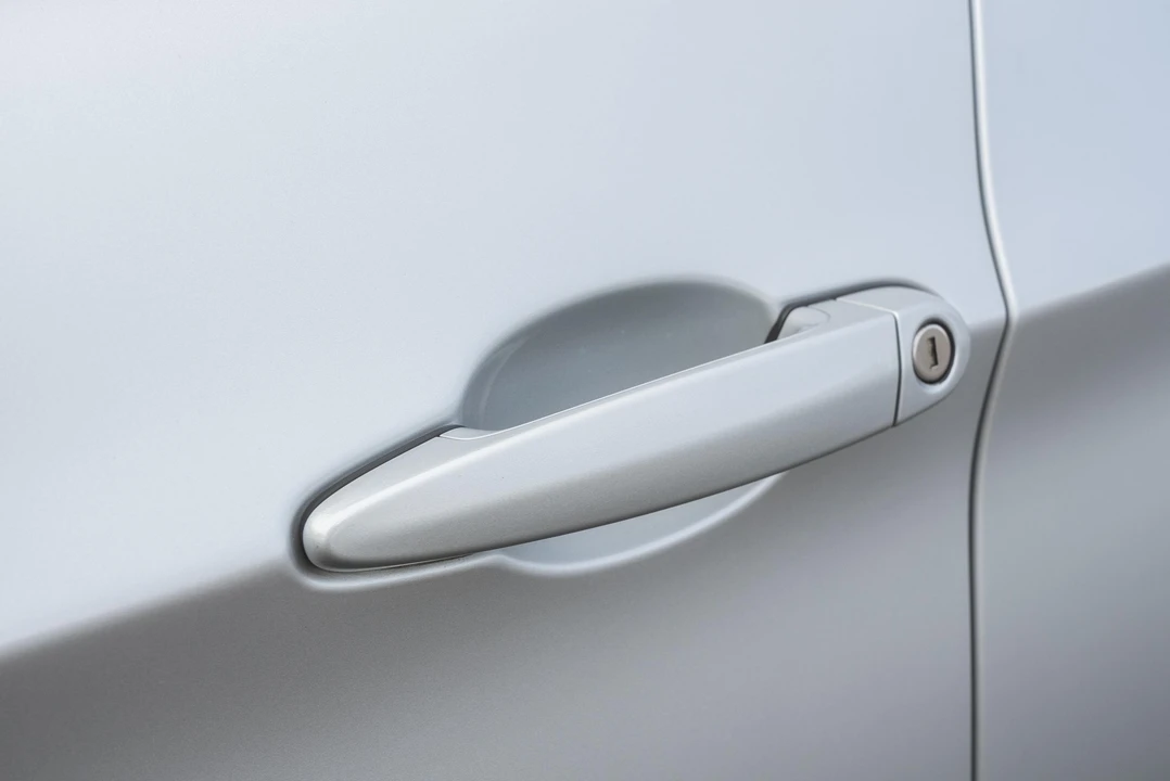 2006 BMW E90 3 Series Sedan - Image 28 of 31