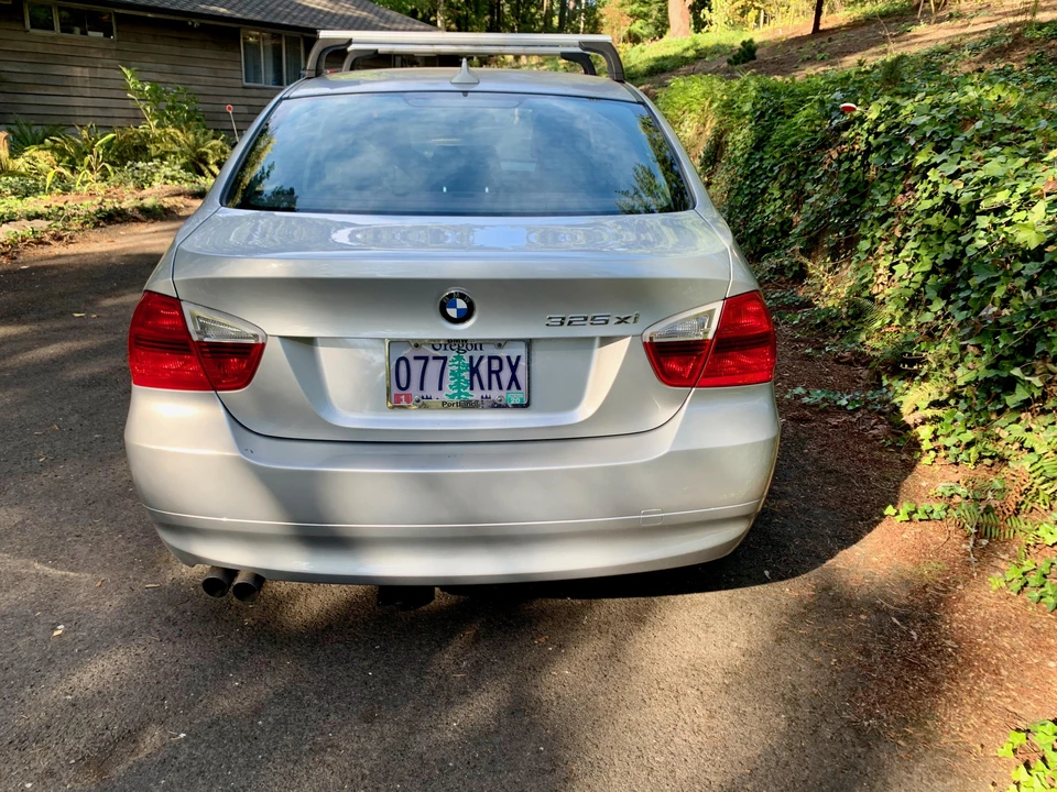 2006 BMW E90 3 Series Sedan - Image 13 of 31