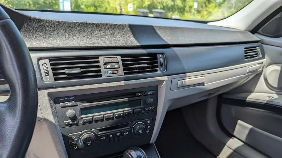 2006 BMW E90 3 Series Sedan - Image 14 of 20