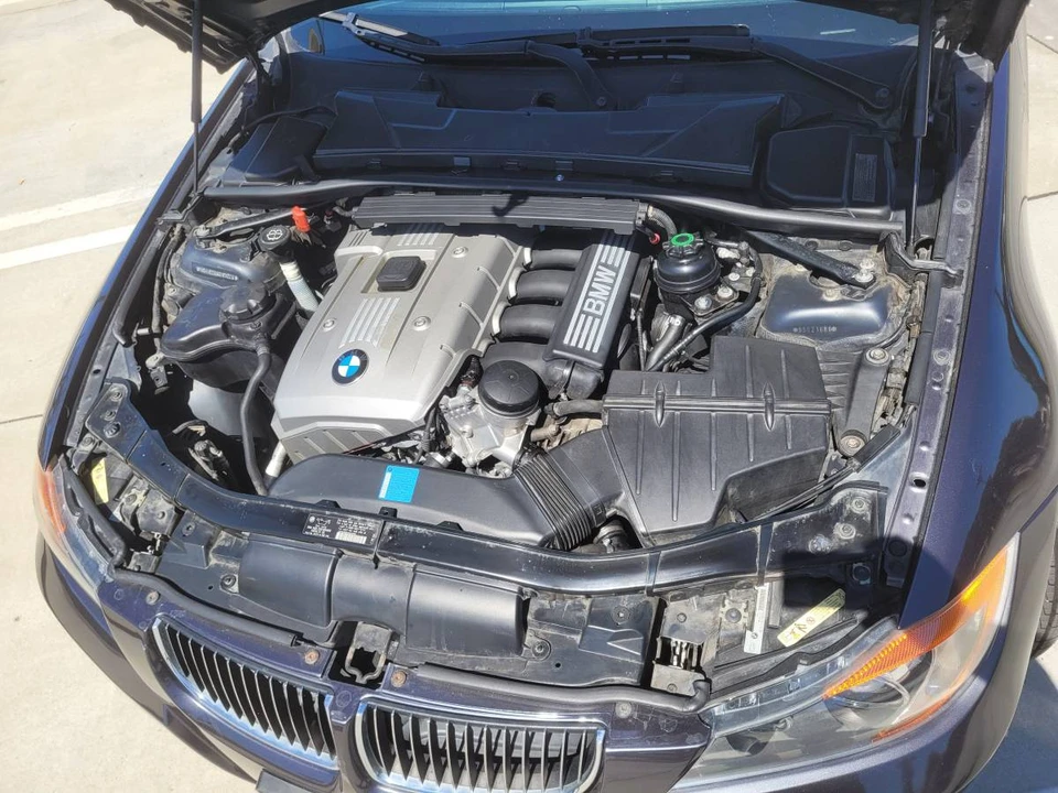 2006 BMW E46 330i & 330Ci - Image 18 of 18