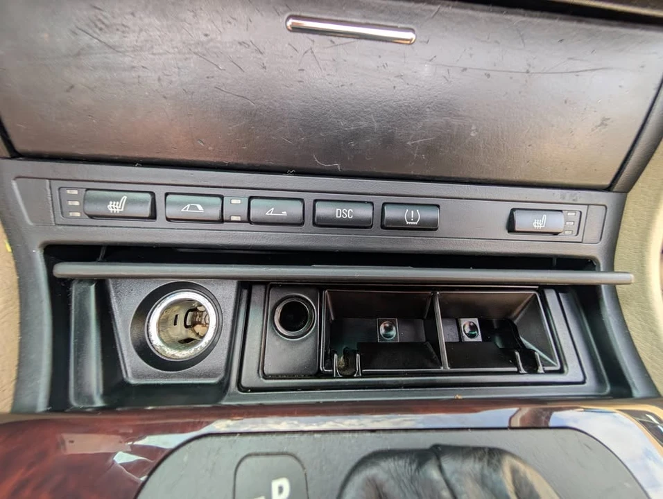 2006 BMW E46 330i & 330Ci - Image 13 of 15