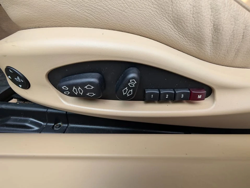 2006 BMW E46 330i & 330Ci - Image 15 of 15