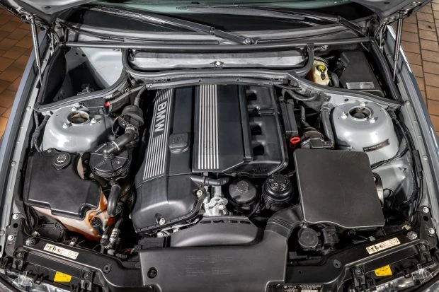 2006 BMW E46 330i & 330Ci - Image 6 of 7