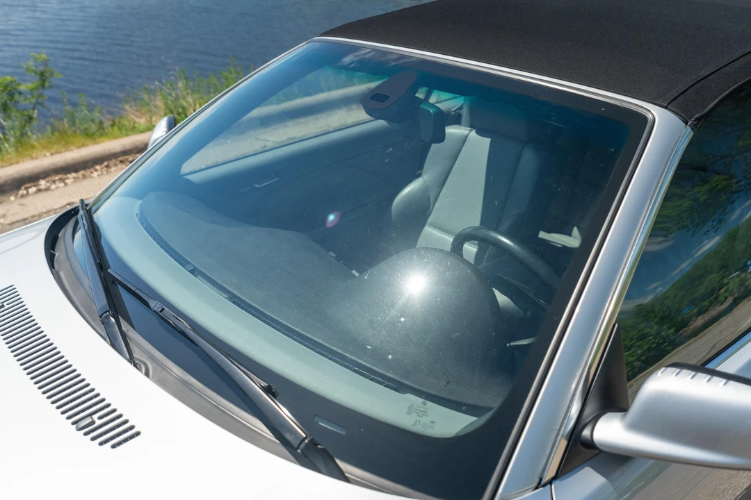 2006 BMW E46 330i & 330Ci - Image 28 of 31