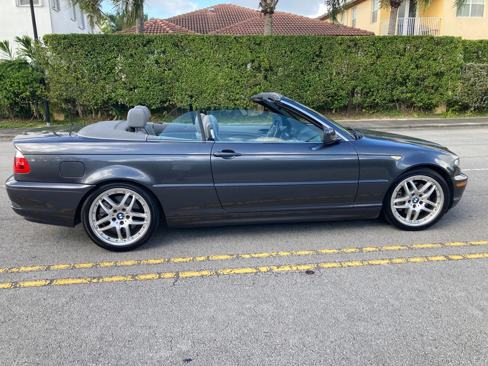 2006 BMW E46 330i & 330Ci - Image 17 of 31