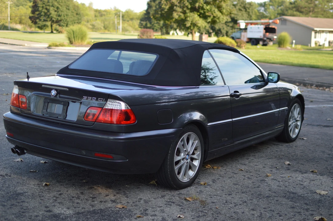 2006 BMW E46 330i & 330Ci - Image 16 of 31