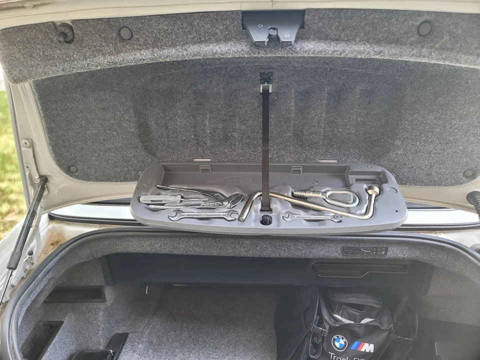 2006 BMW E46 330i & 330Ci - Image 12 of 14