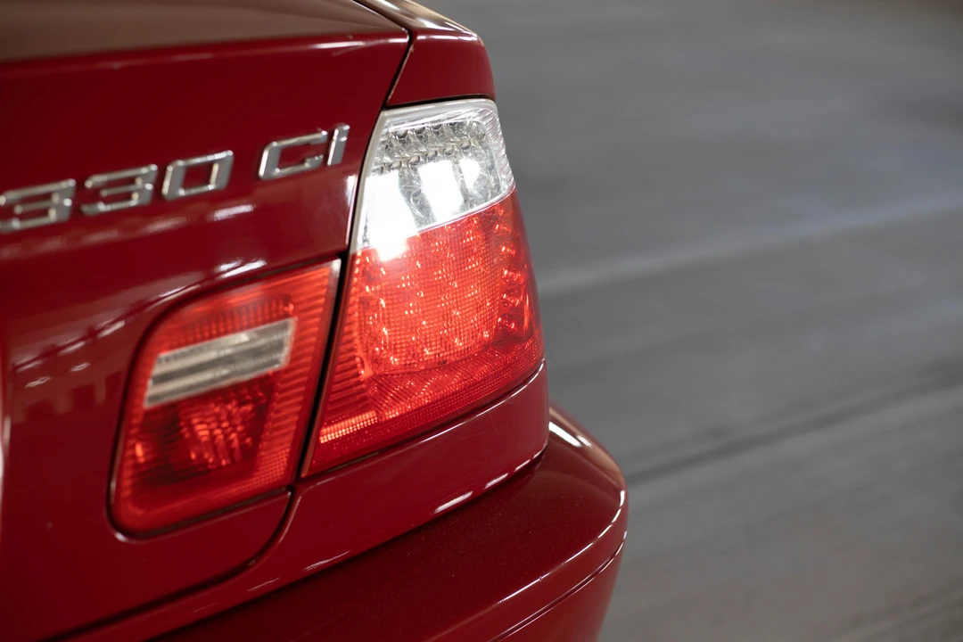 2006 BMW E46 330i & 330Ci - Image 22 of 31