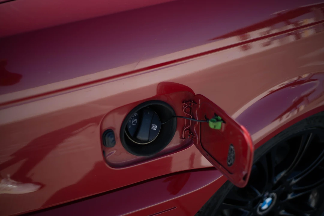 2006 BMW E46 330i & 330Ci - Image 25 of 31