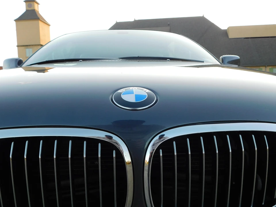 2006 BMW E46 330i & 330Ci - Image 25 of 31