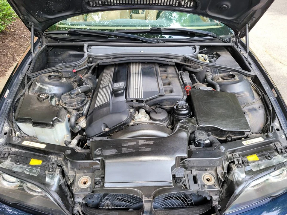 2006 BMW E46 330i & 330Ci - Image 21 of 24