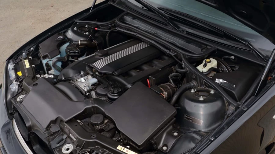 2006 BMW E46 330i & 330Ci - Image 6 of 12
