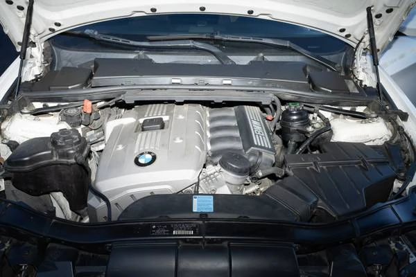 2006 BMW E90 3 Series Sedan - Image 8 of 16