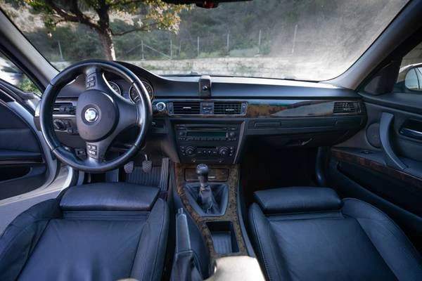 2006 BMW E90 3 Series Sedan - Image 9 of 16
