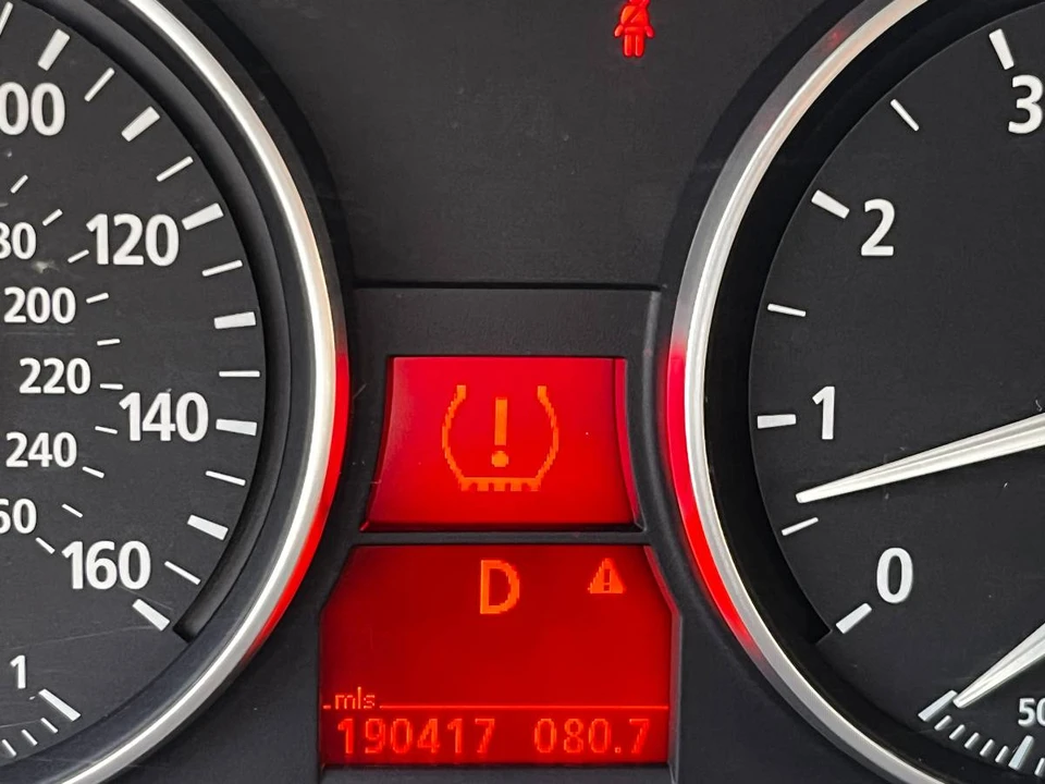2006 BMW E46 330i & 330Ci - Image 19 of 20