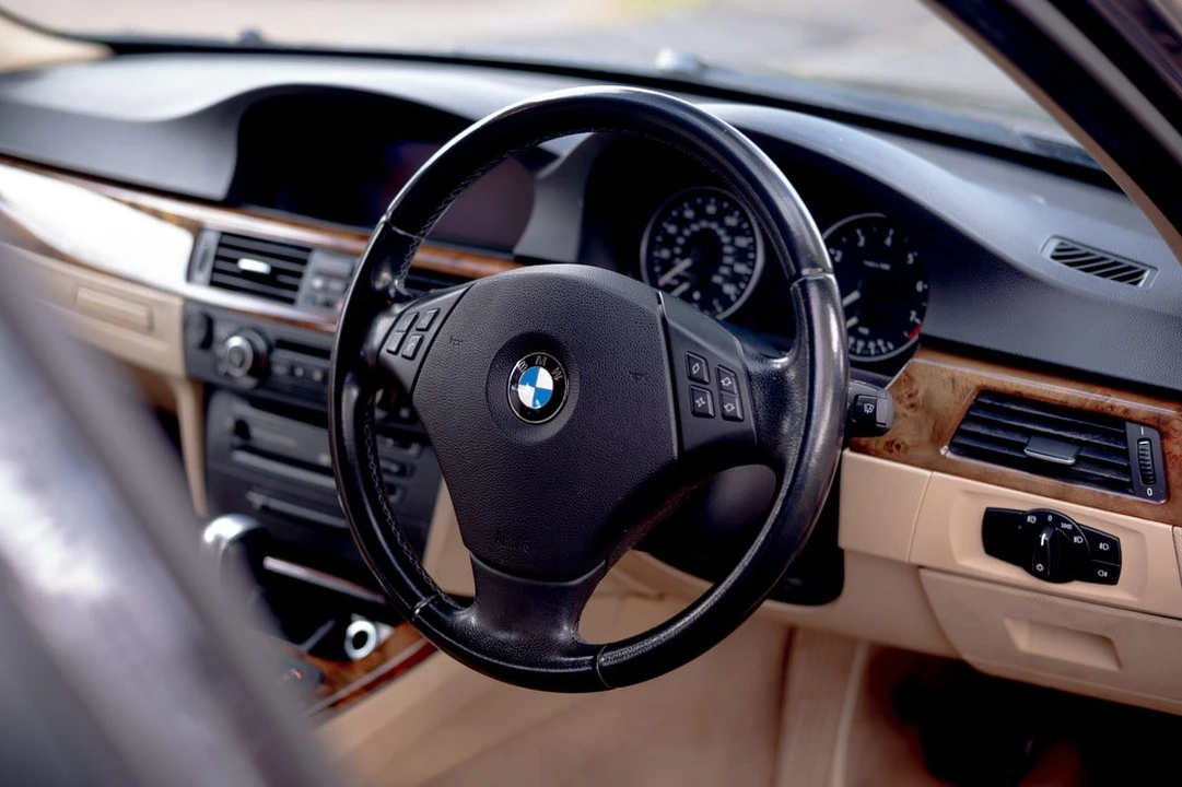2006 BMW E90 3 Series Sedan - Image 9 of 30