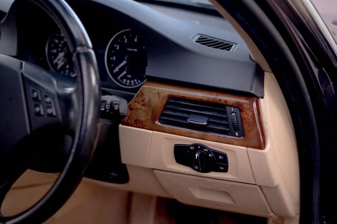 2006 BMW E90 3 Series Sedan - Image 26 of 30