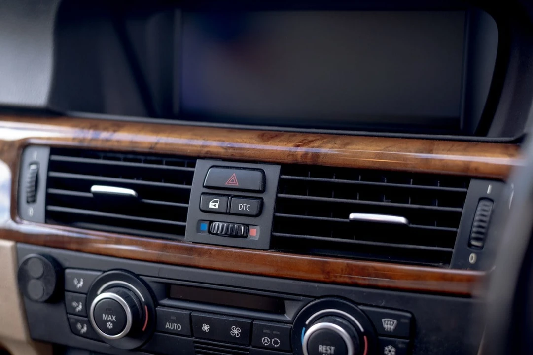 2006 BMW E90 3 Series Sedan - Image 29 of 30