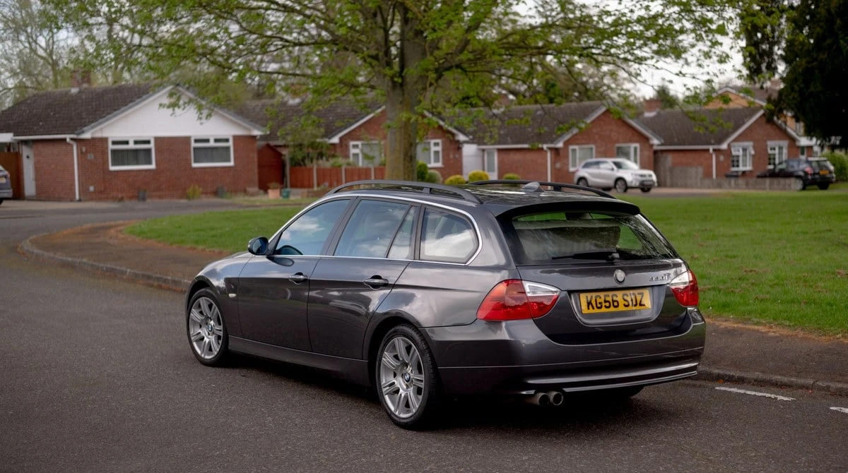 2006 BMW E90 3 Series Sedan - Image 19 of 30